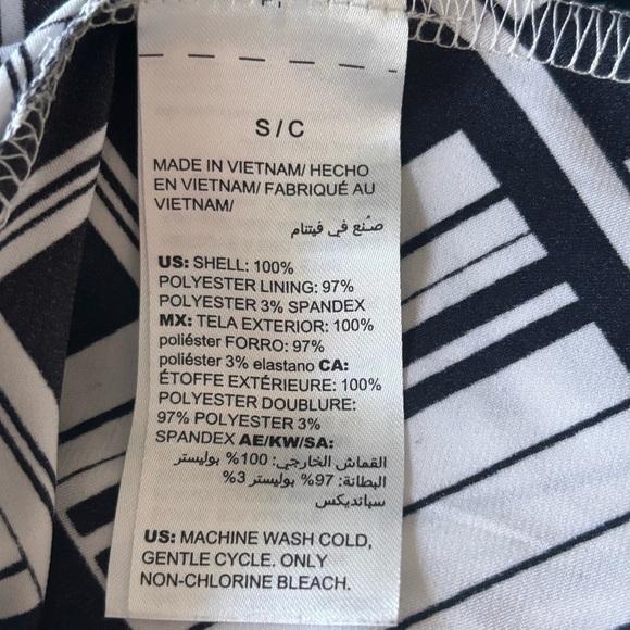 White House Black Market reversible black and white tank. Size small - Picture 5 of 9